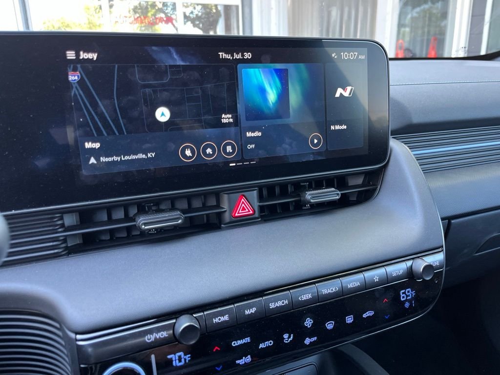 Used 2025 Gray Hyundai Base image 3