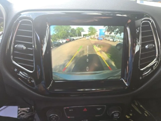 Used 2020 Silver Jeep Limited image 23