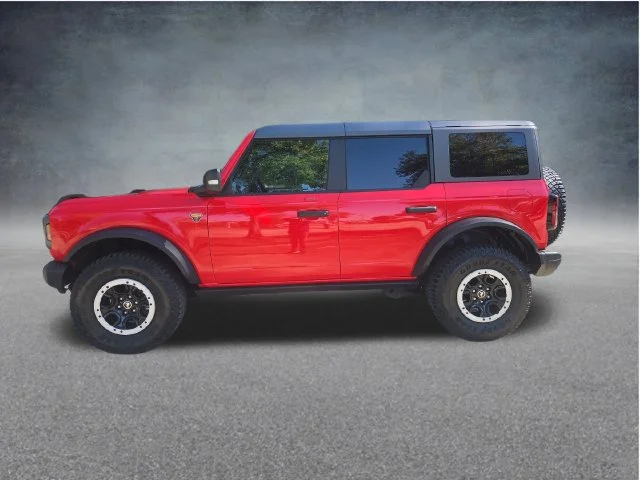 Used 2023 Red Ford Badlands image 4