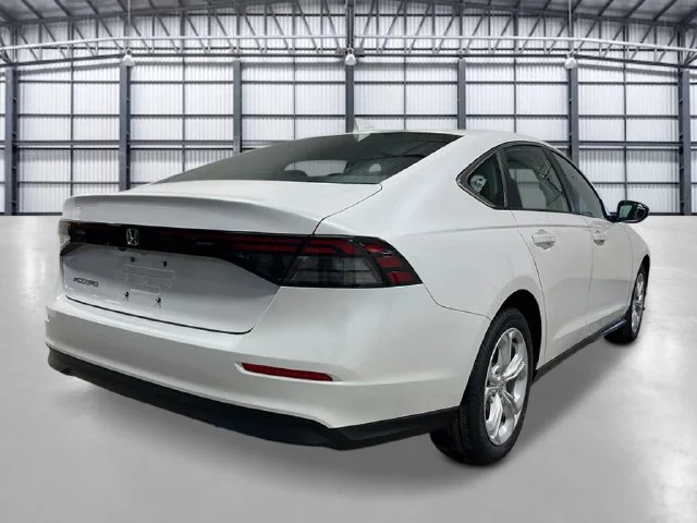 New 2026 Platinum White Pearl Honda LX image 6