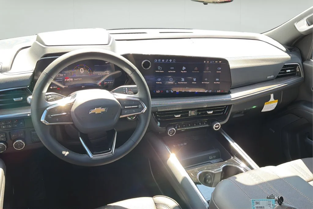 New 2026 Black Chevrolet High Country image 19