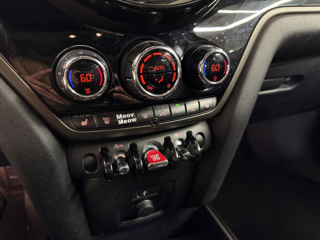 Used 2022 Gray MINI Base image 22