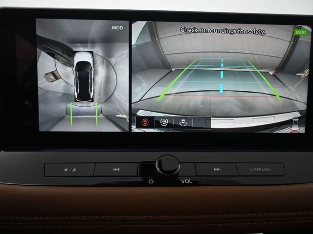 Used 2026 Black Nissan Platinum image 3