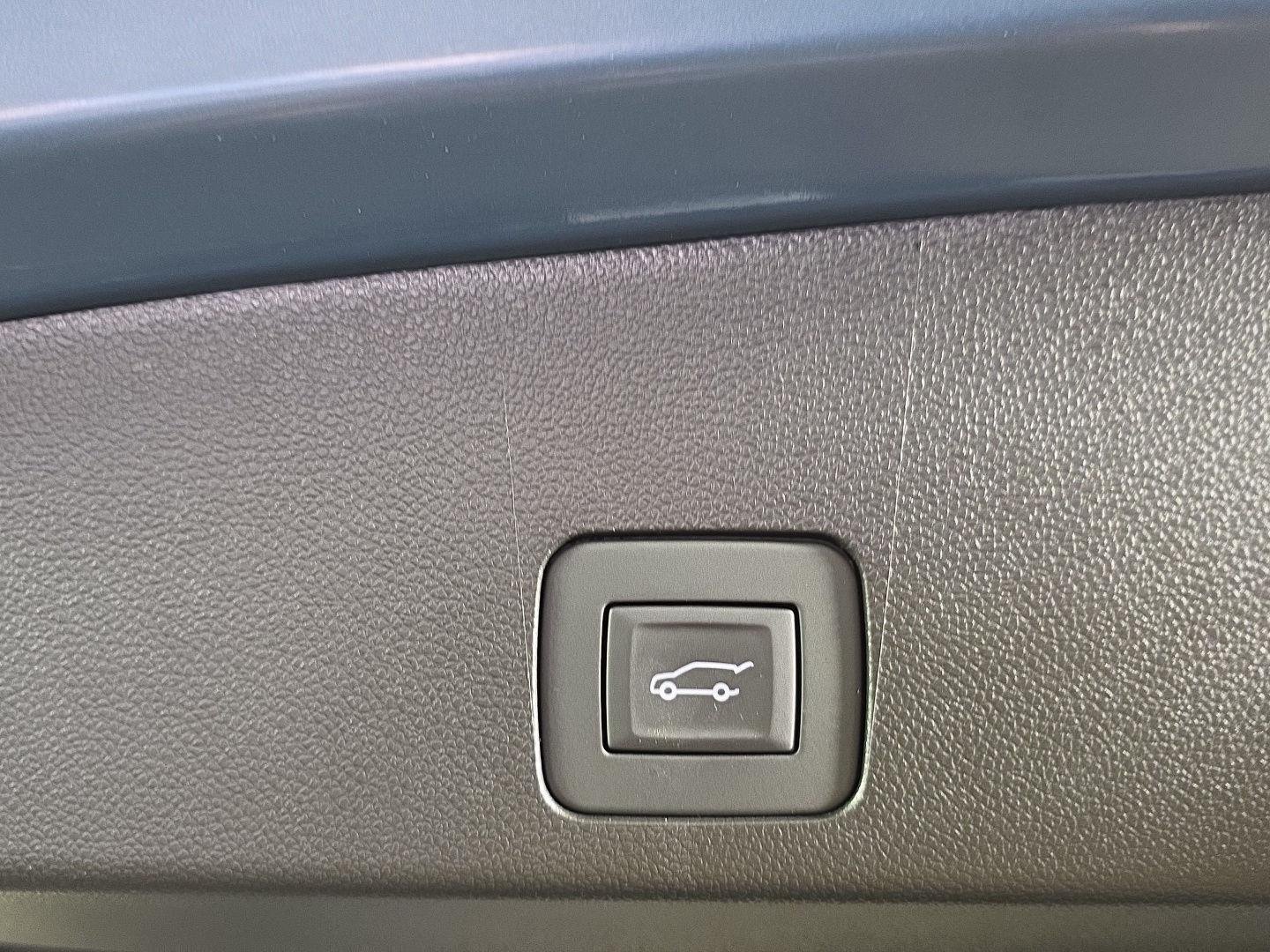 Used 2024 Ocean Blue Metallic Buick Sport Touring image 4