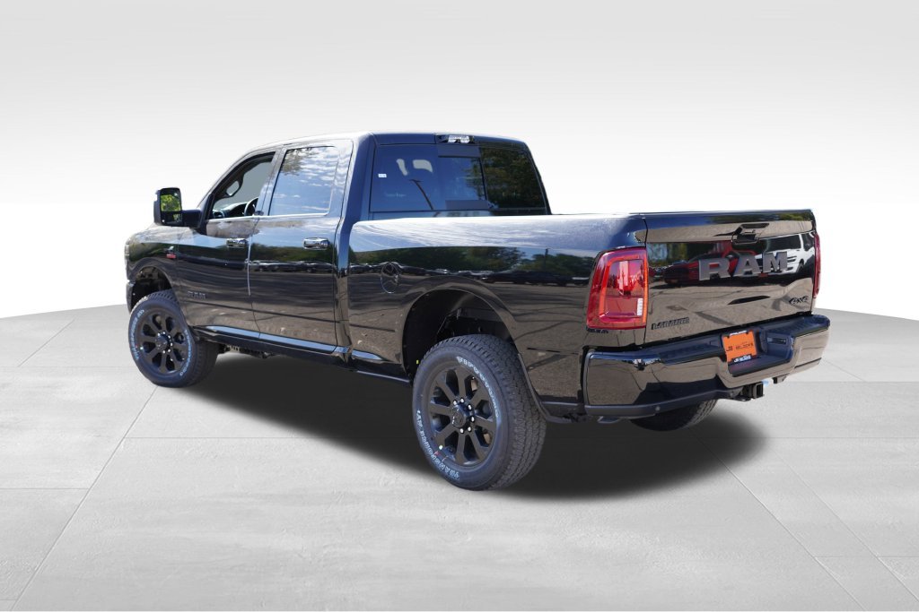 New 2027 Diamond Black Crystal Pearl-Coat Exterior Paint RAM Laramie image 5