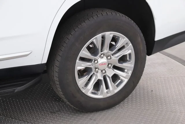 Used 2023 White GMC Denali image 15
