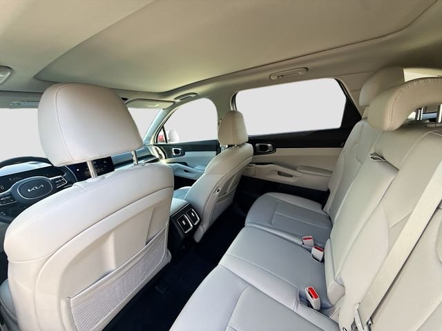 2025 Kia Sorento S - Photo 24