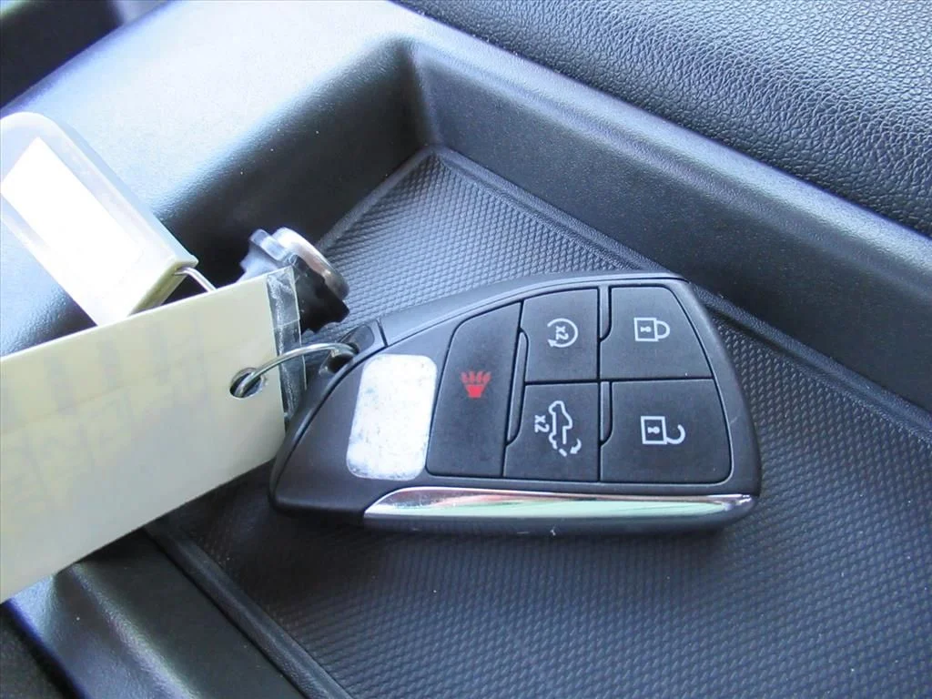 Used 2024 Gray Chevrolet LT image 27