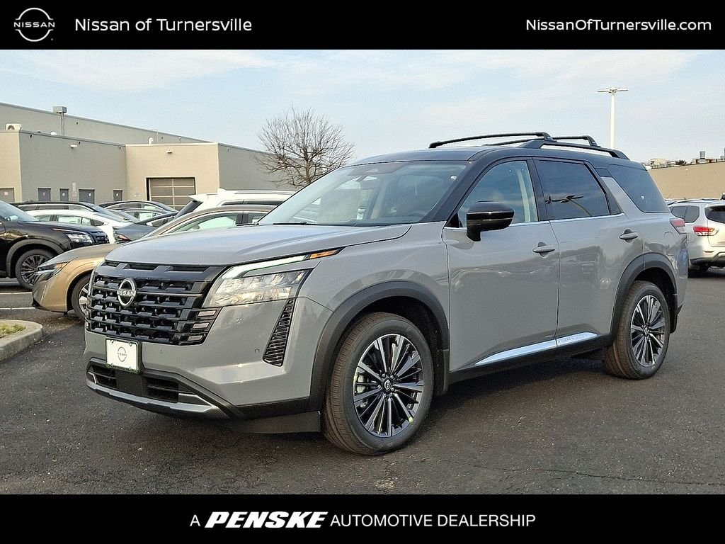 New 2026 Boulder Gray Pearl / Super Black Two-tone Nissan Platinum image 1