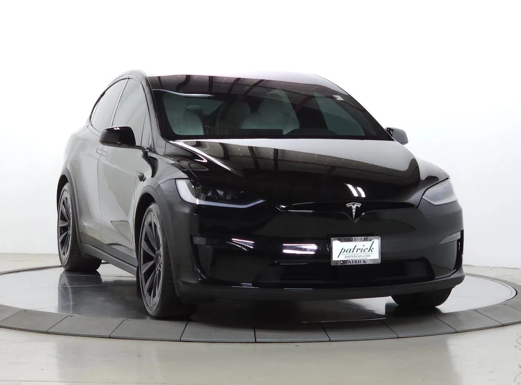 Used 2023  Tesla Plaid image 11