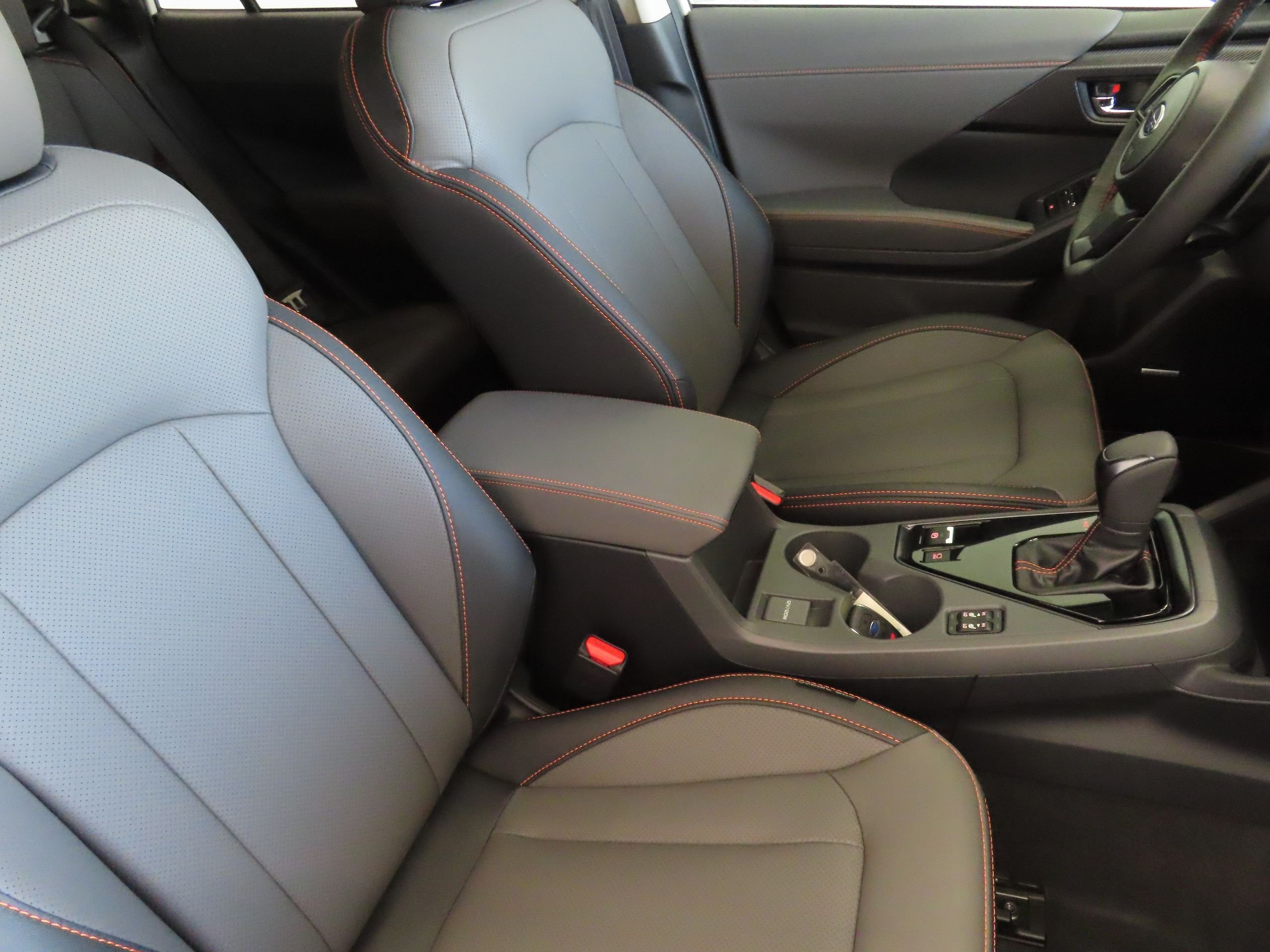 New 2026 CRYSTAL WHITE PEARL Subaru Limited Hybrid image 26