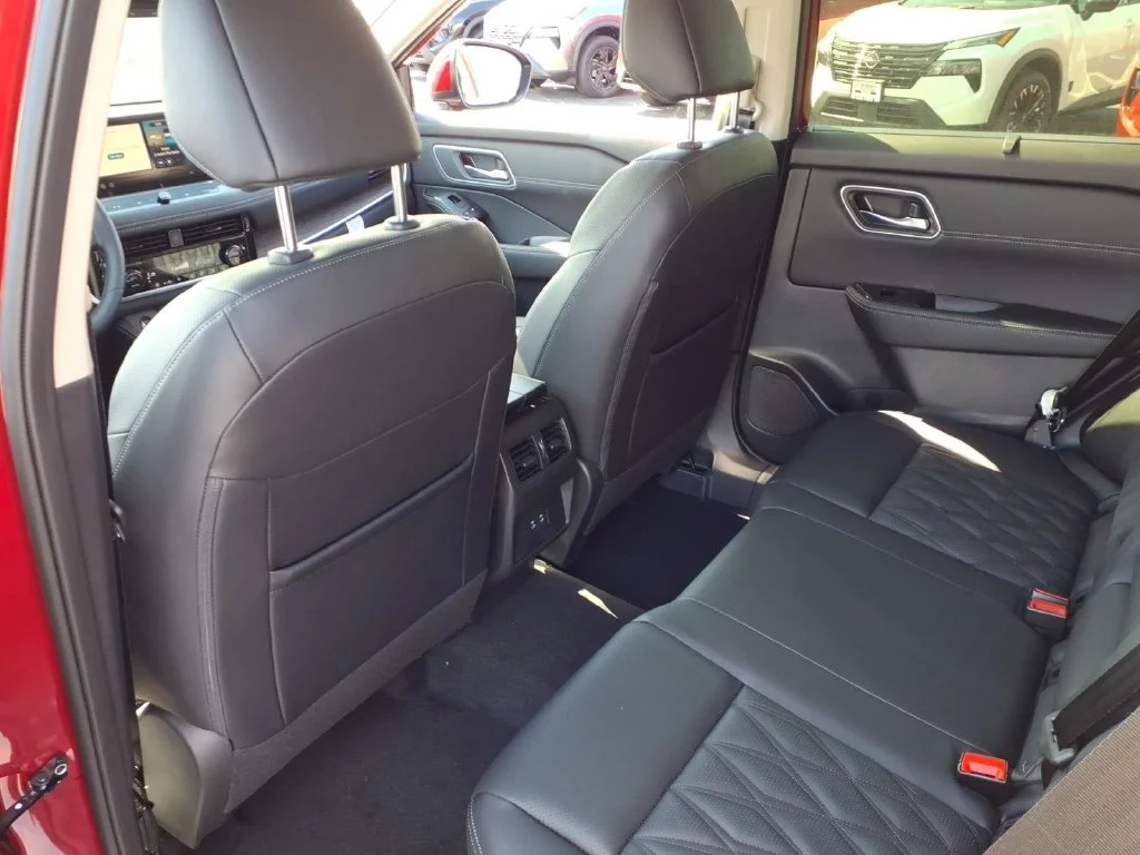 New 2026 Scarlet Ember Tintcoat Nissan Platinum image 7