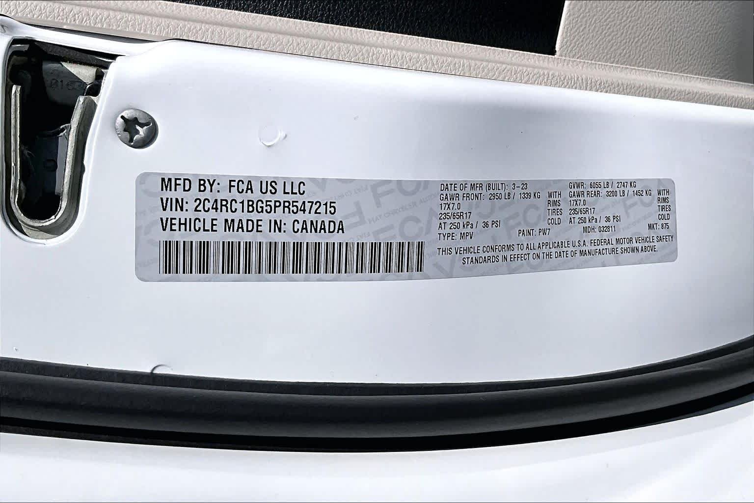 Used 2023 Bright White Clearcoat Chrysler Touring L image 35
