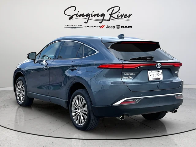 Used 2023 Gray Toyota XLE image 4