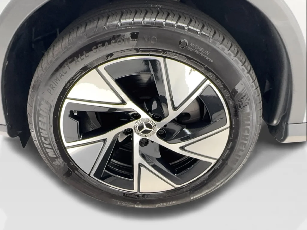 Used 2023 Silver Mercedes-Benz GLC 300 image 15