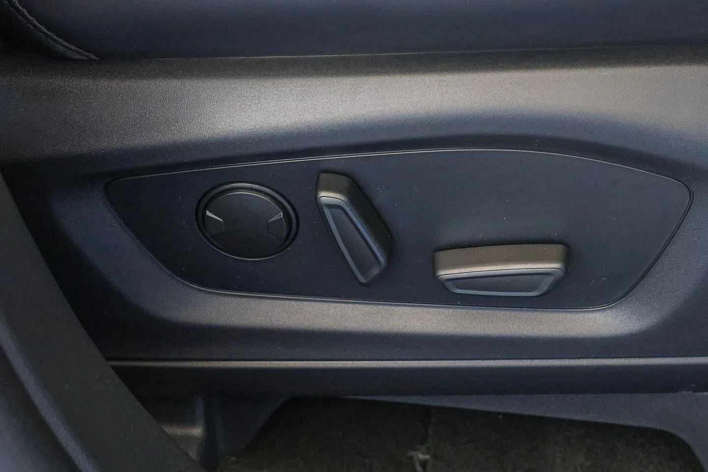 New 2026 Agate Black Metallic Ford ST image 42