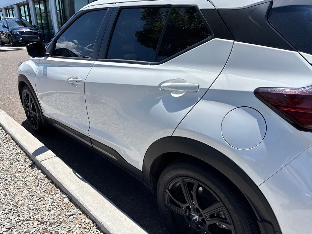 Used 2023 White Nissan SR image 21