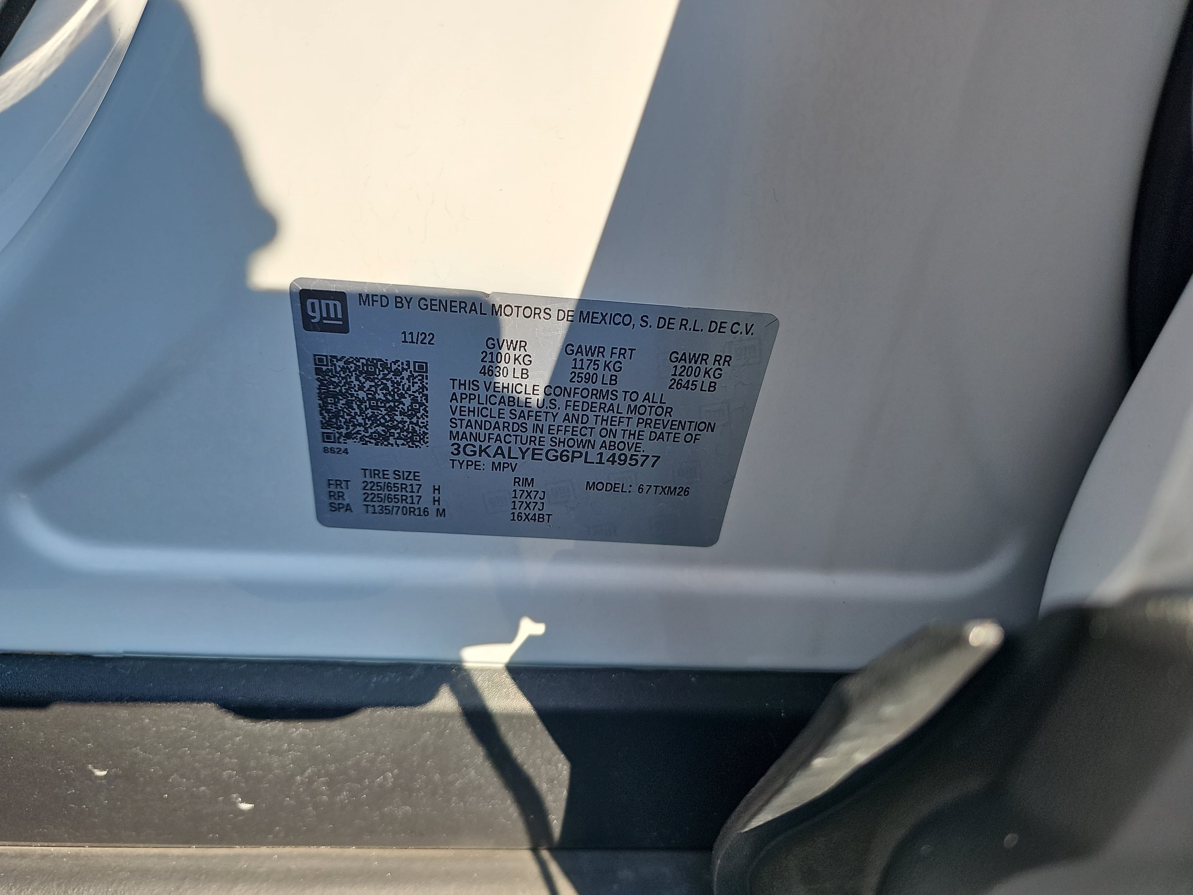 Used 2023 Summit White GMC AT4 image 29