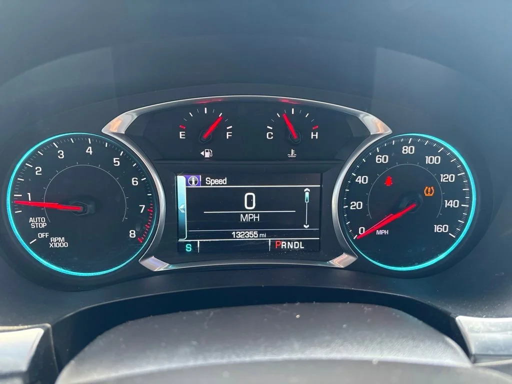 Used 2019 MOSAIC BLACK METALLIC Chevrolet LT Cloth image 10