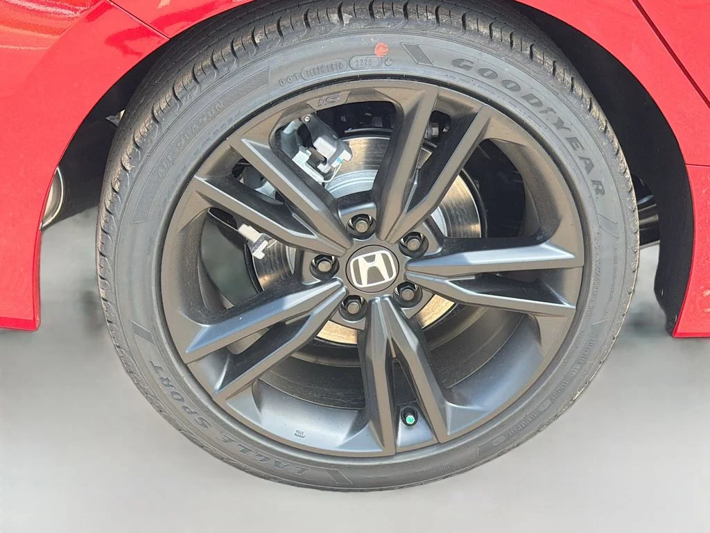New 2026 Rallye Red Honda  image 10