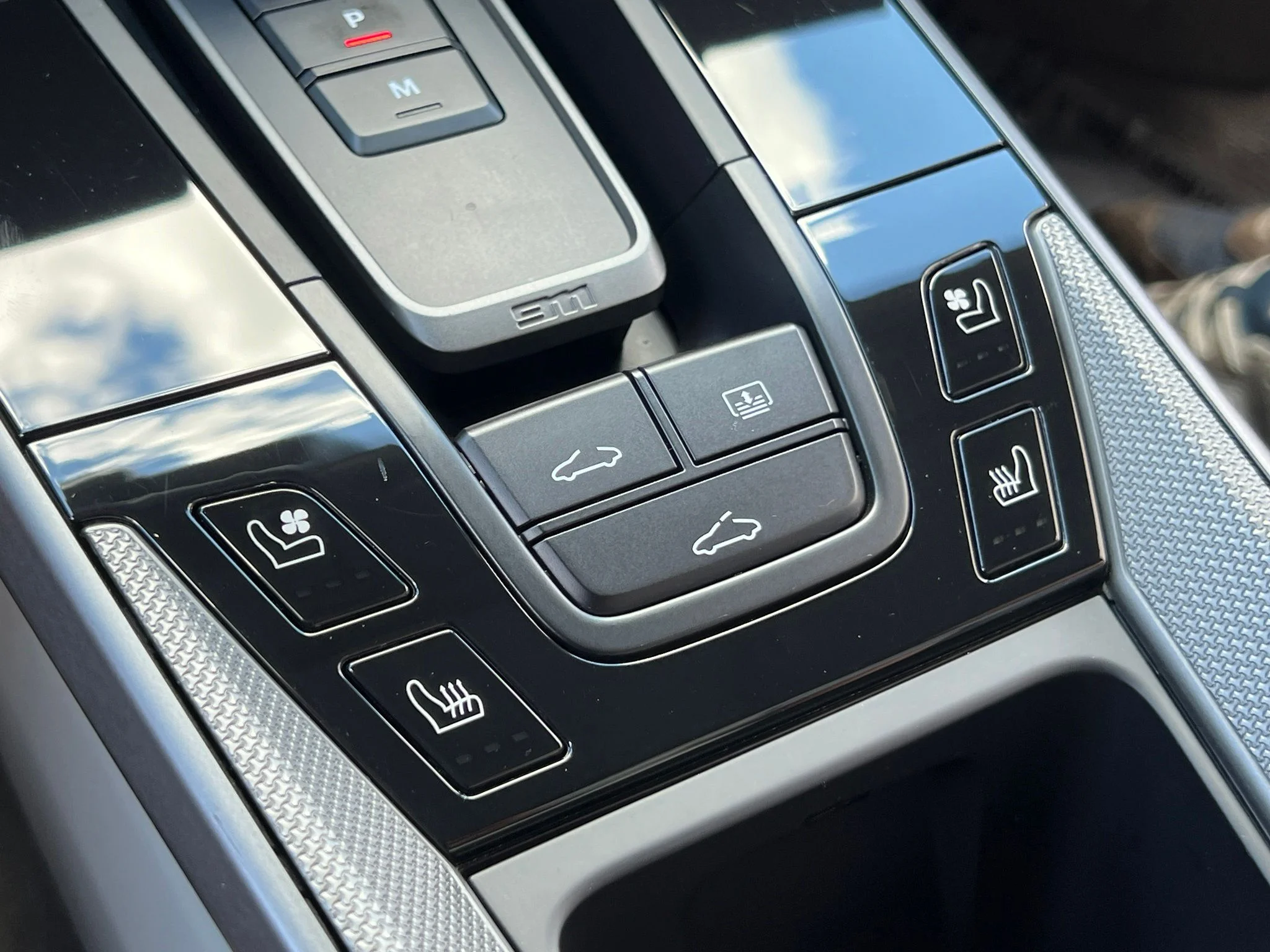 Used 2020 Silver Porsche Carrera 4S image 29