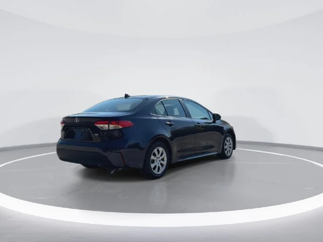 Used 2024  Toyota LE image 8
