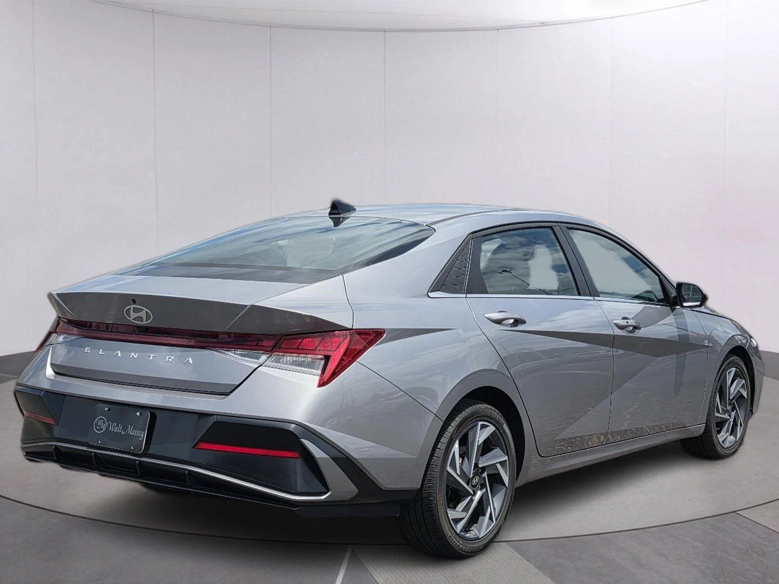 Used 2025 Fluid Metal Hyundai SEL Convenience image 5