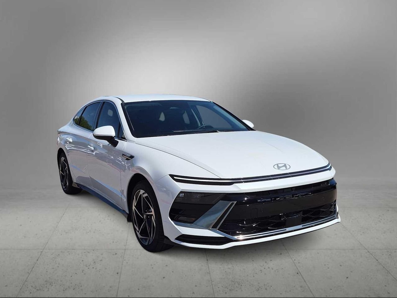 New 2026 Serenity White Hyundai SEL Sport image 2