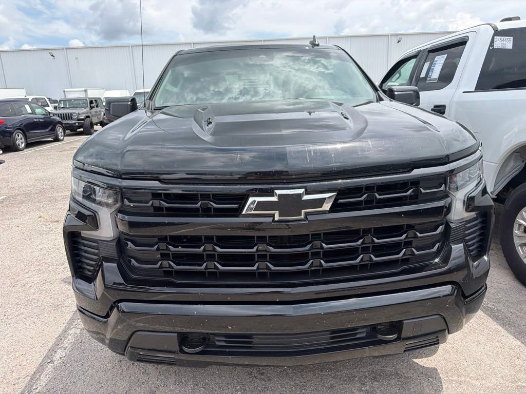Used 2025 Black Chevrolet RST image 2