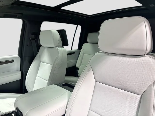 2025 Chevrolet Suburban Premier - Photo 25