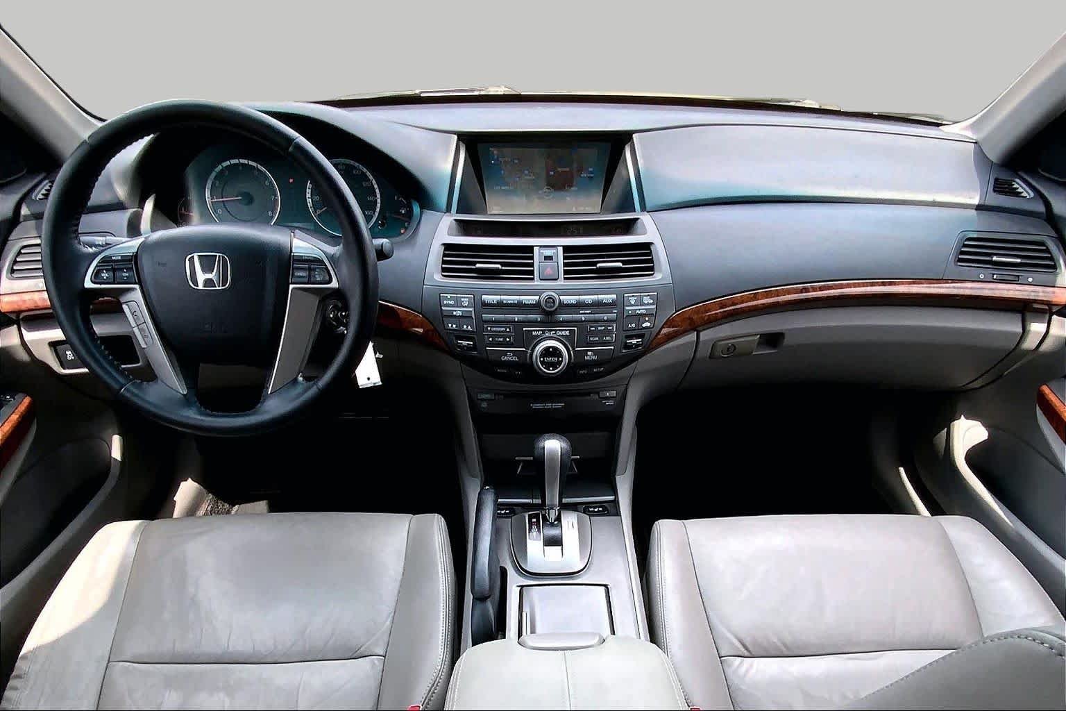 Used 2012 Alabaster Silver Metallic Honda EX-L image 13
