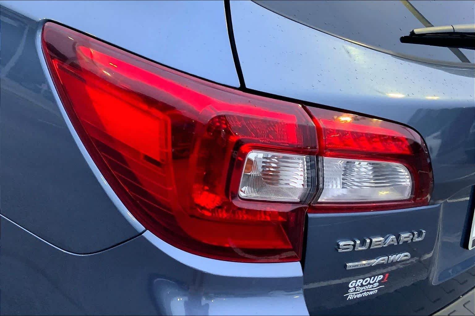 Used 2018 Twilight Blue Metallic Subaru Limited image 26