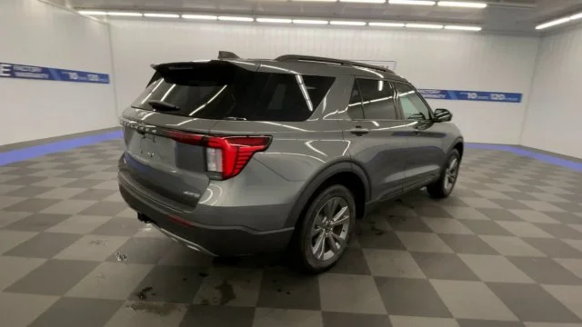 New 2026 Carbonized Gray Metallic Ford Active image 8