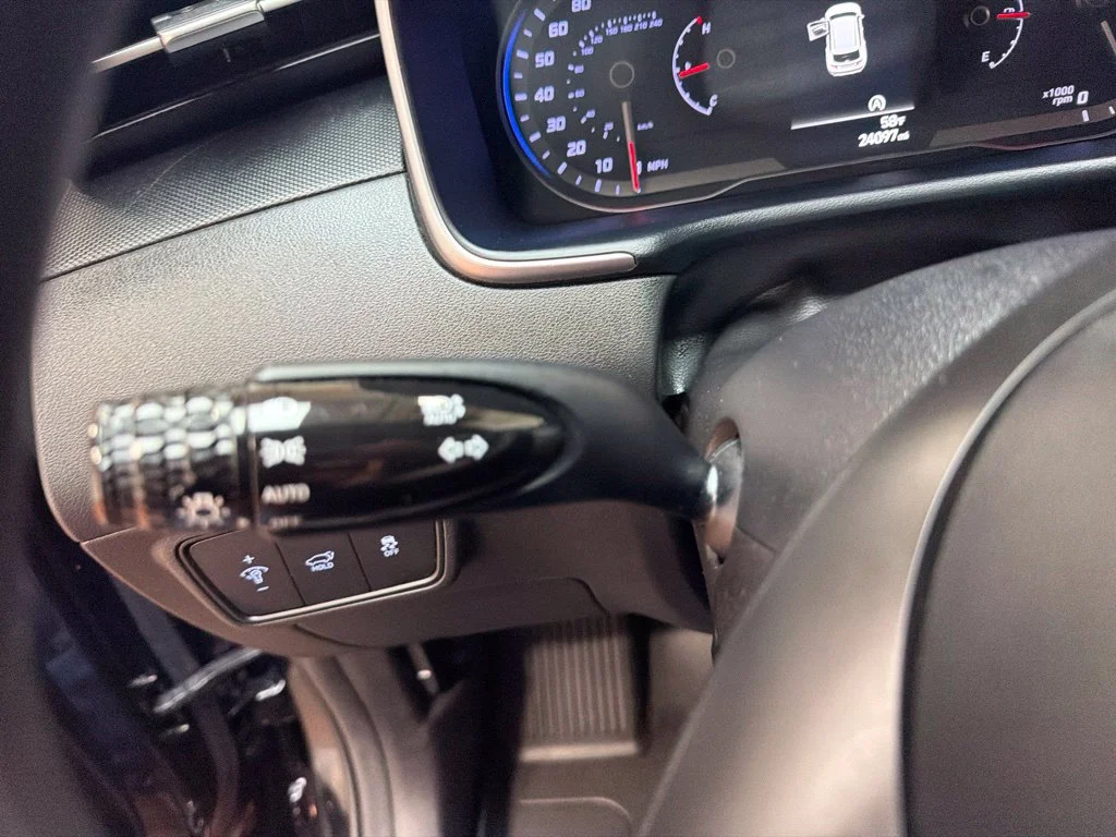 Used 2024 Black Pearl Hyundai SEL image 30