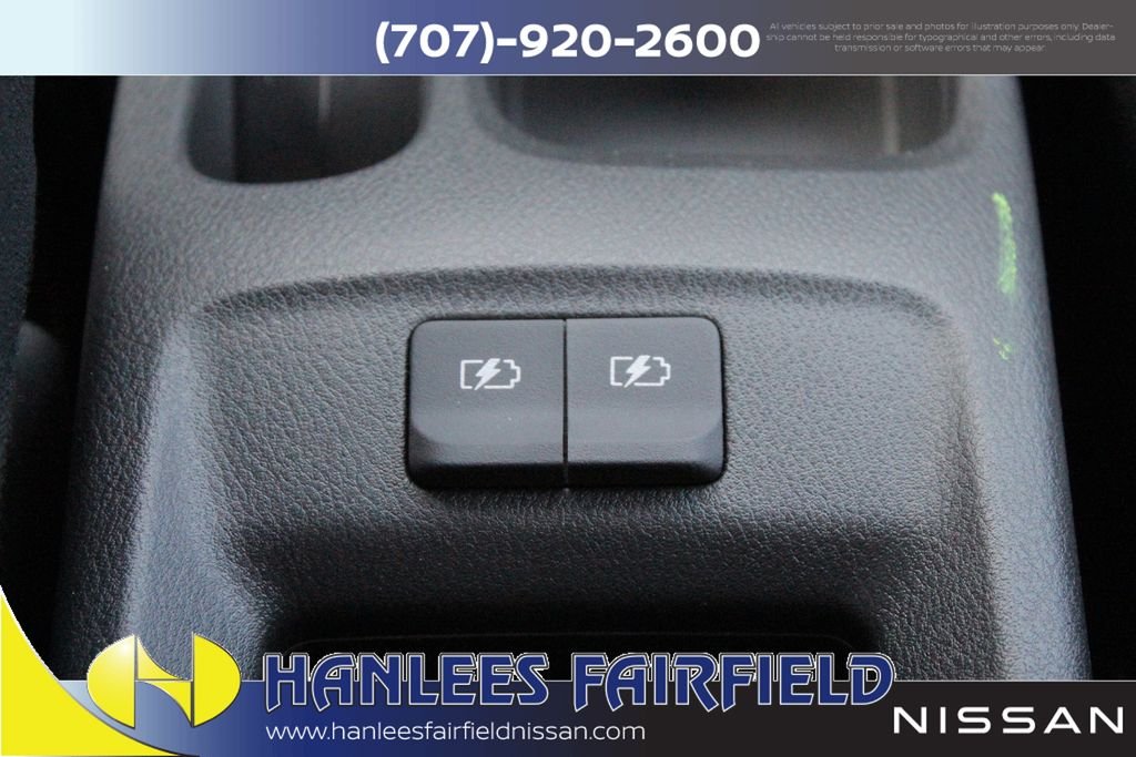 2025 Nissan Versa Sedan SV - Photo 18