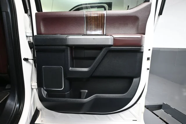 Used 2017 White Ford Platinum image 41