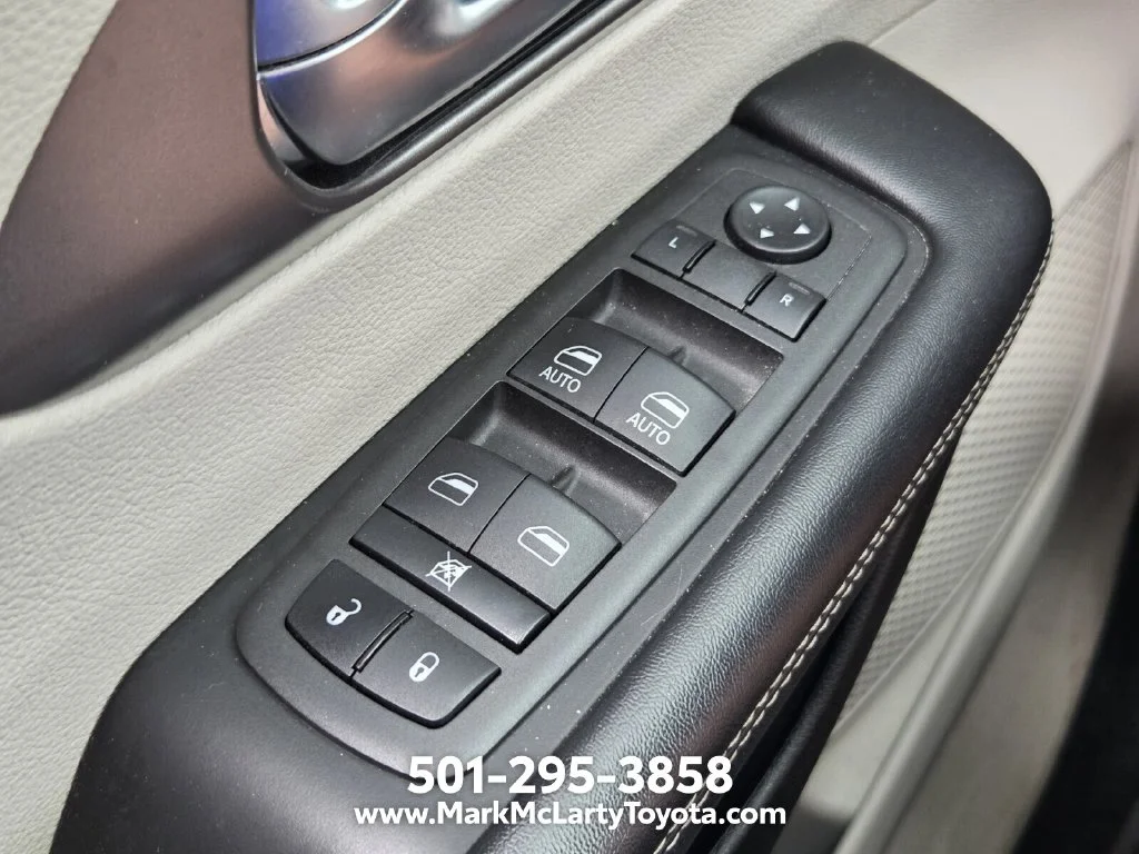 Used 2023 White Chrysler Touring L image 24