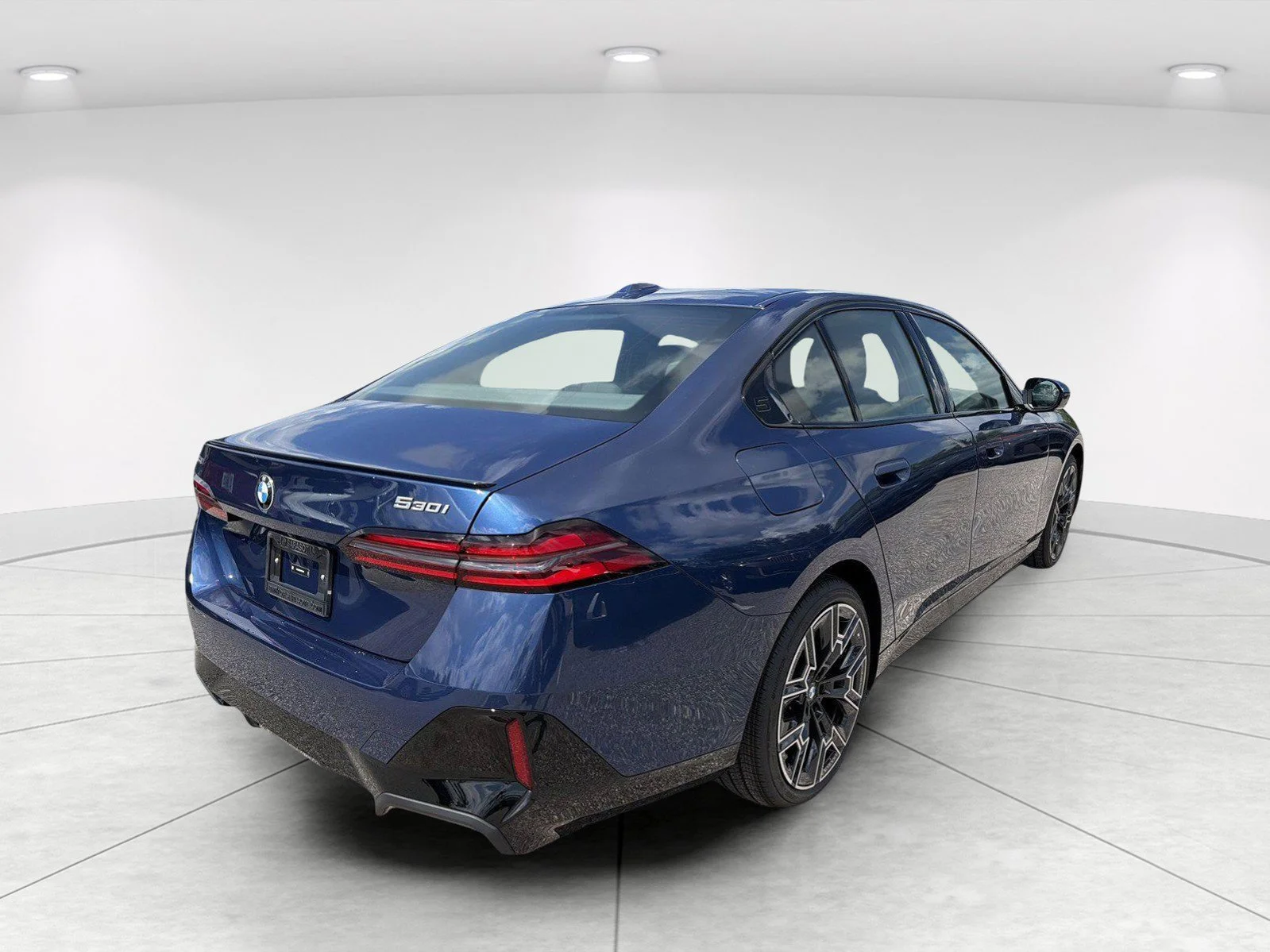 New 2026 Dune Grey Metallic BMW 30 xDrive image 4