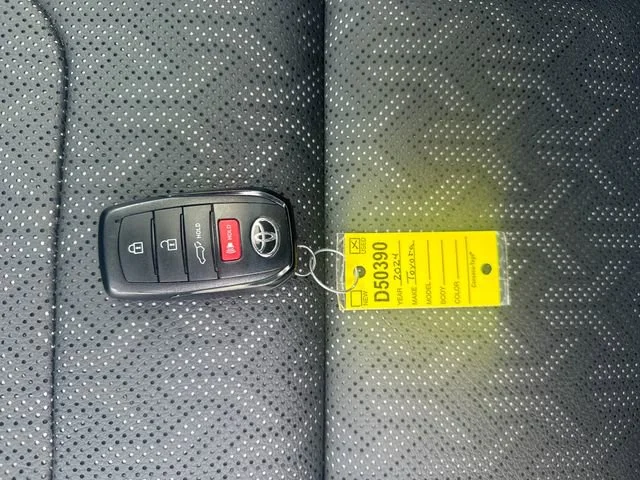 Used 2024 White Toyota SR5 image 33