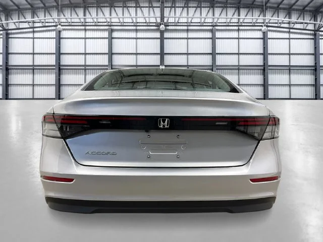 New 2026 Solar Silver Metallic Honda LX image 4