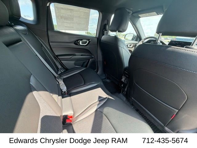 New 2026 Bright White Clear-Coat Exterior Paint Jeep Trailhawk image 34
