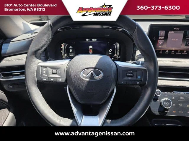 Used 2022 Majestic White INFINITI LUXE image 26