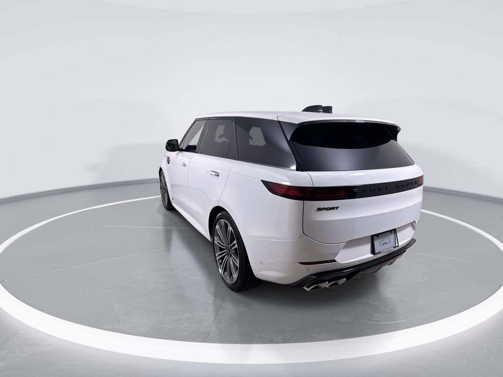New 2026 Fuji White Land Rover Dynamic SE image 6