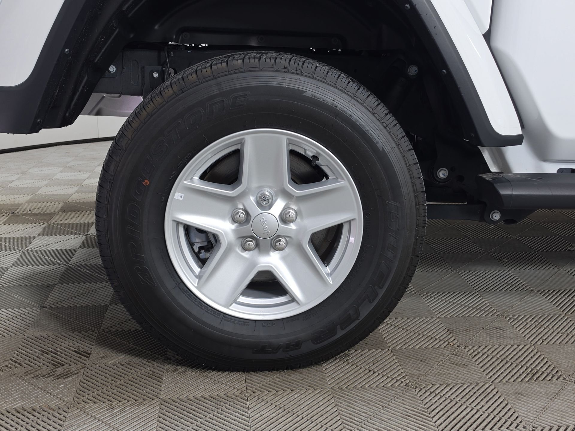 Used 2023 White Jeep Sport S image 47