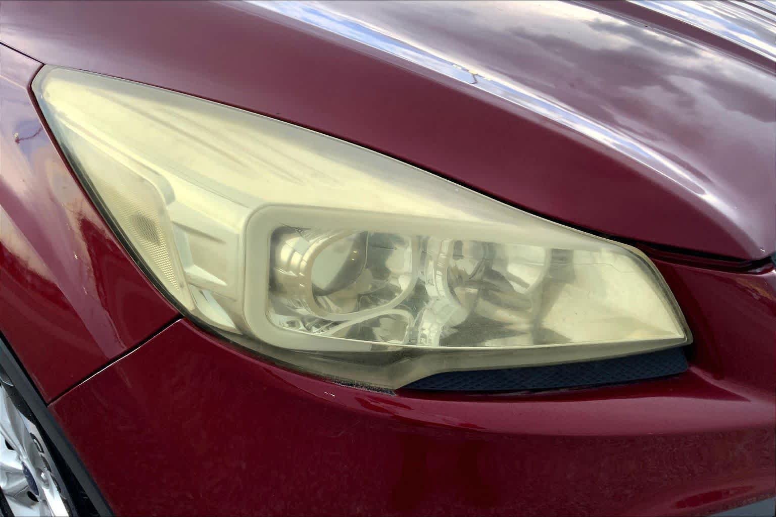 Used 2016 Ruby Red Metallic Tinted Clearcoat Ford SE image 27