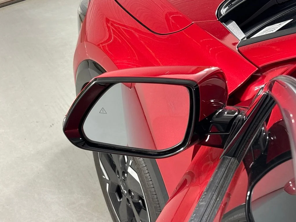 Used 2023 Red Kia Wind image 23
