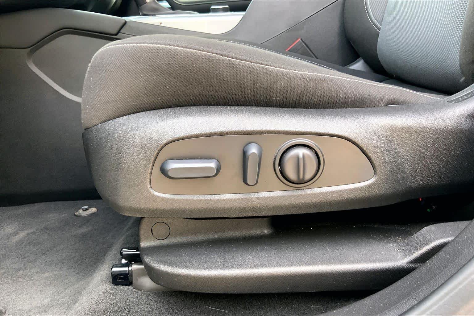 Used 2024 Sterling Gray Metallic Chevrolet LT image 33