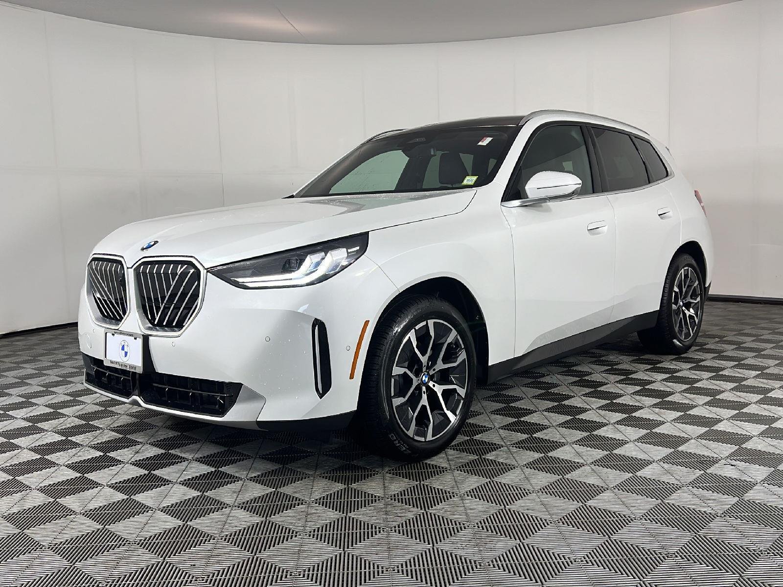 New 2026 Mineral White Metallic BMW 30 xDrive image 6