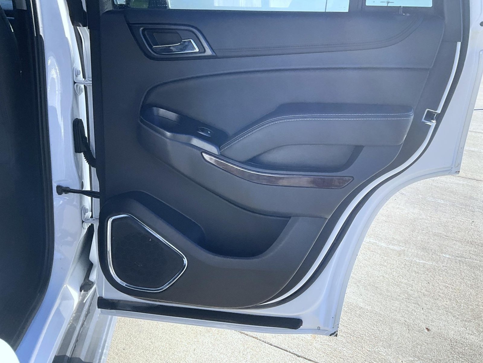 Used 2020 White Chevrolet LS image 21