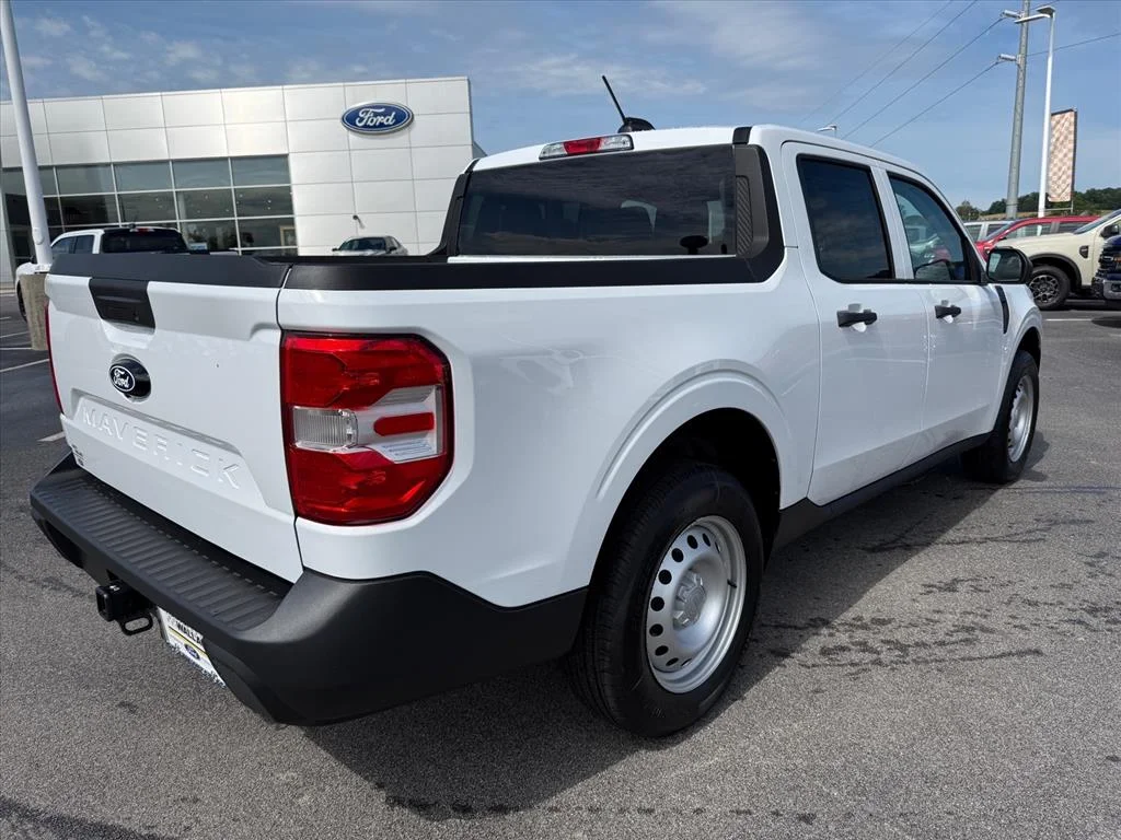 New 2026 Oxford White Ford XL image 4